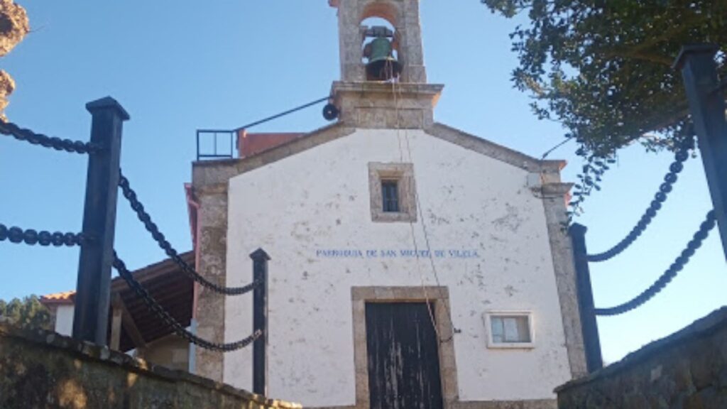 4 Parroquia San Miguel Arcangel de Vilela CORUÑA